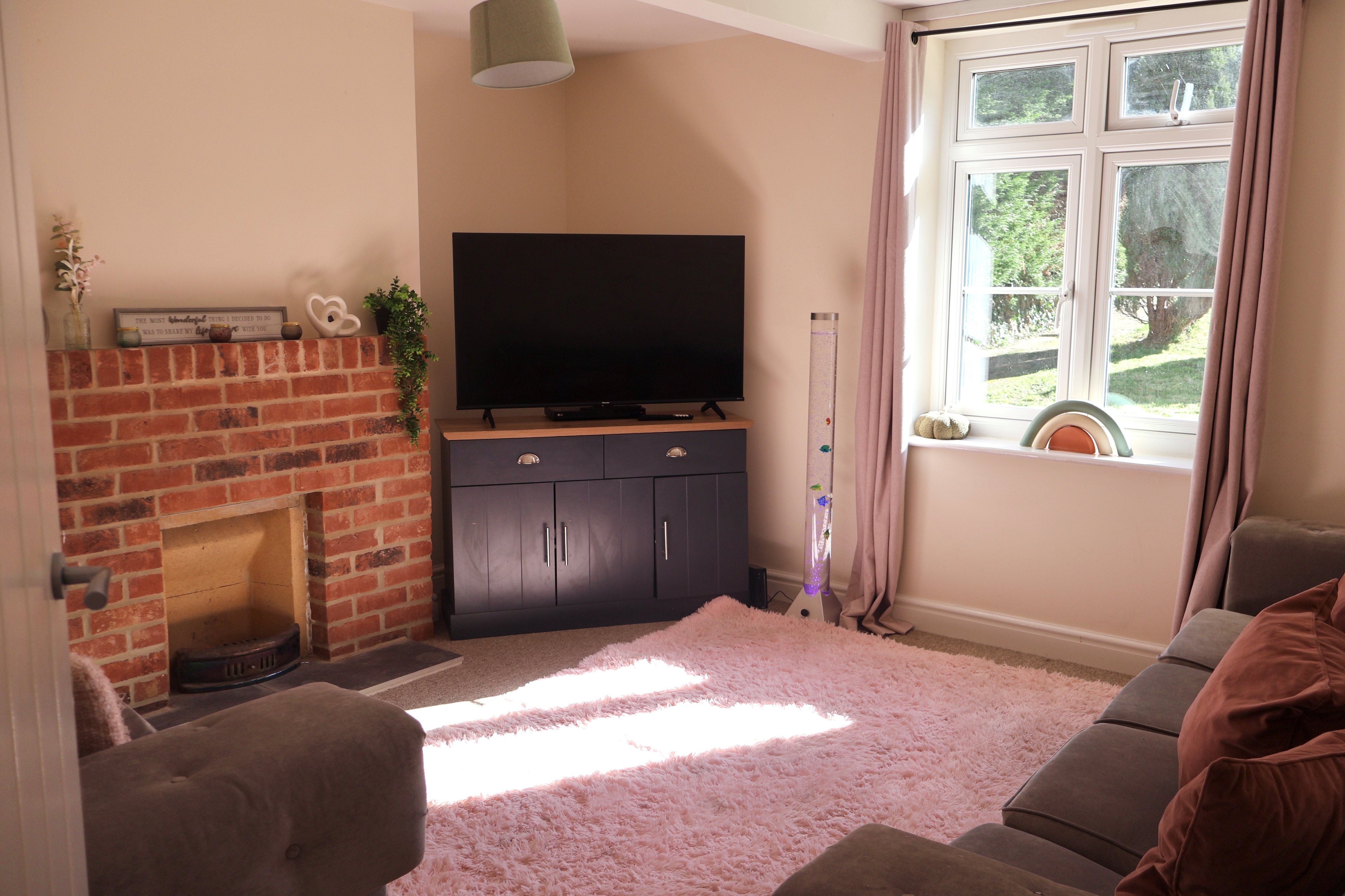 Lounge smaller